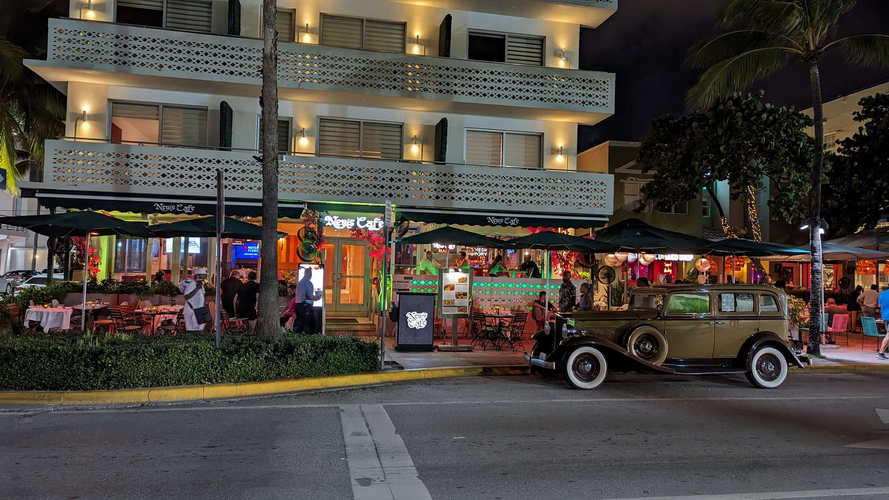 MIA_2023-08-23 21-56-44_PXL_20230824_015644028.NIGHT